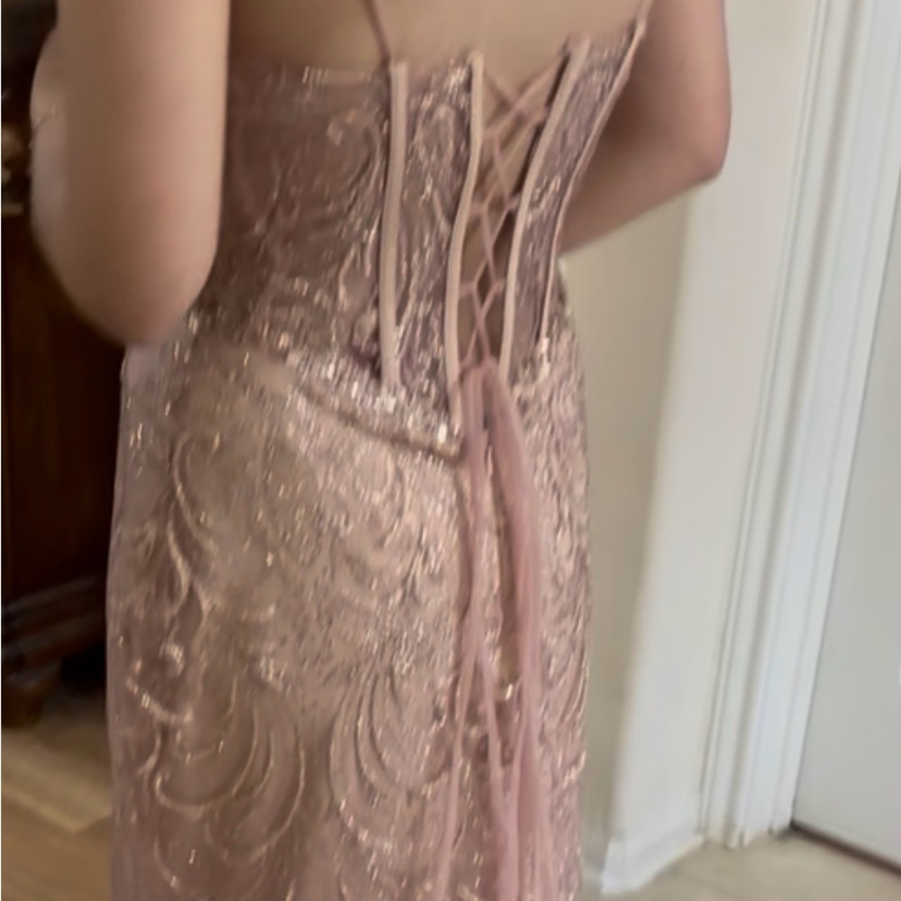 Elegant Pink Lace-Up Evening Gown